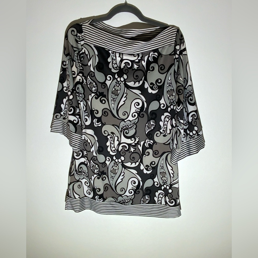 Women’s 3/4 sleeve blouse
